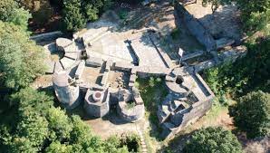La forteresse de Montrond